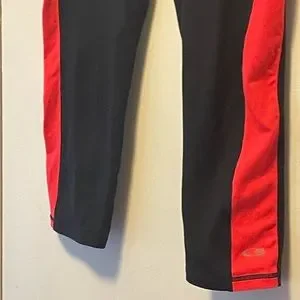 C9 Champion Duo-Dry Fitted Capri Length Crop Moisture Wick Stretch Legging  S/P